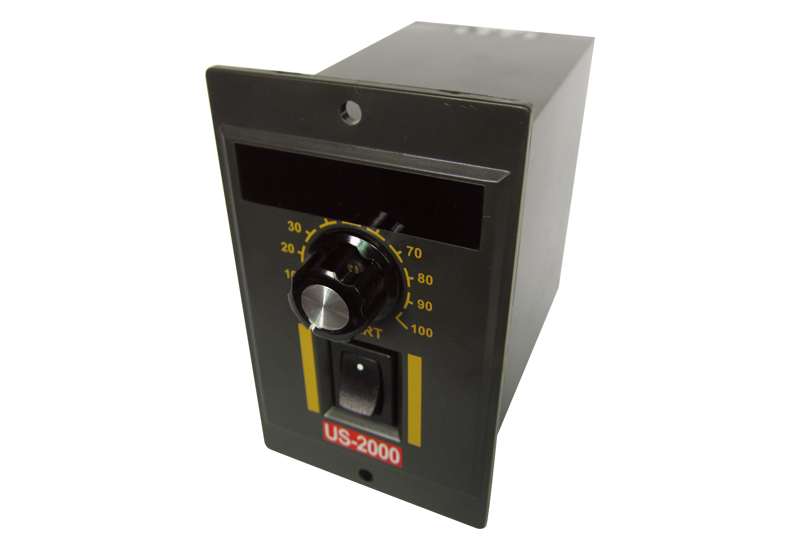 US-2000顯示型調速控制器